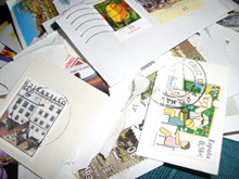 Briefmarken auf rein weißem Papier