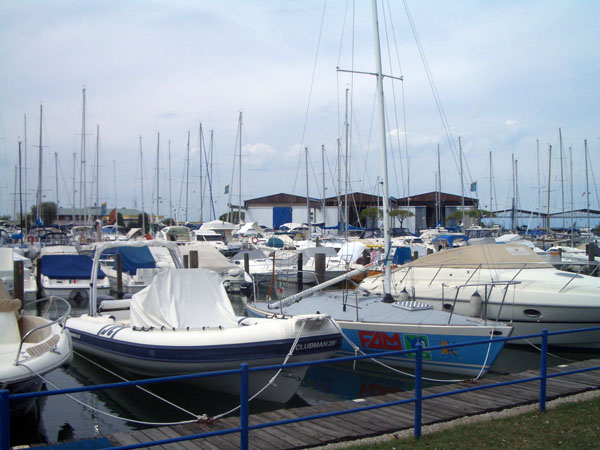 Porto Santa Margherita, Yachthafen